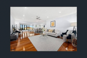 58 Hollywell Rd Large 3 Bedroom 2 bath home close to Harbourtown